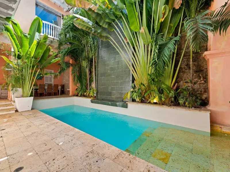 Tropical Full House