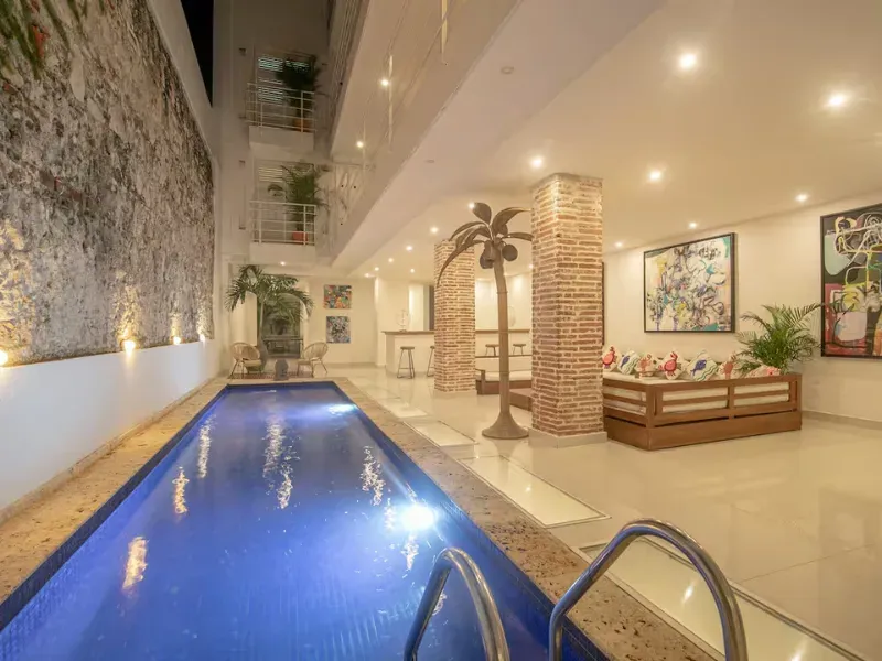 Tumba House