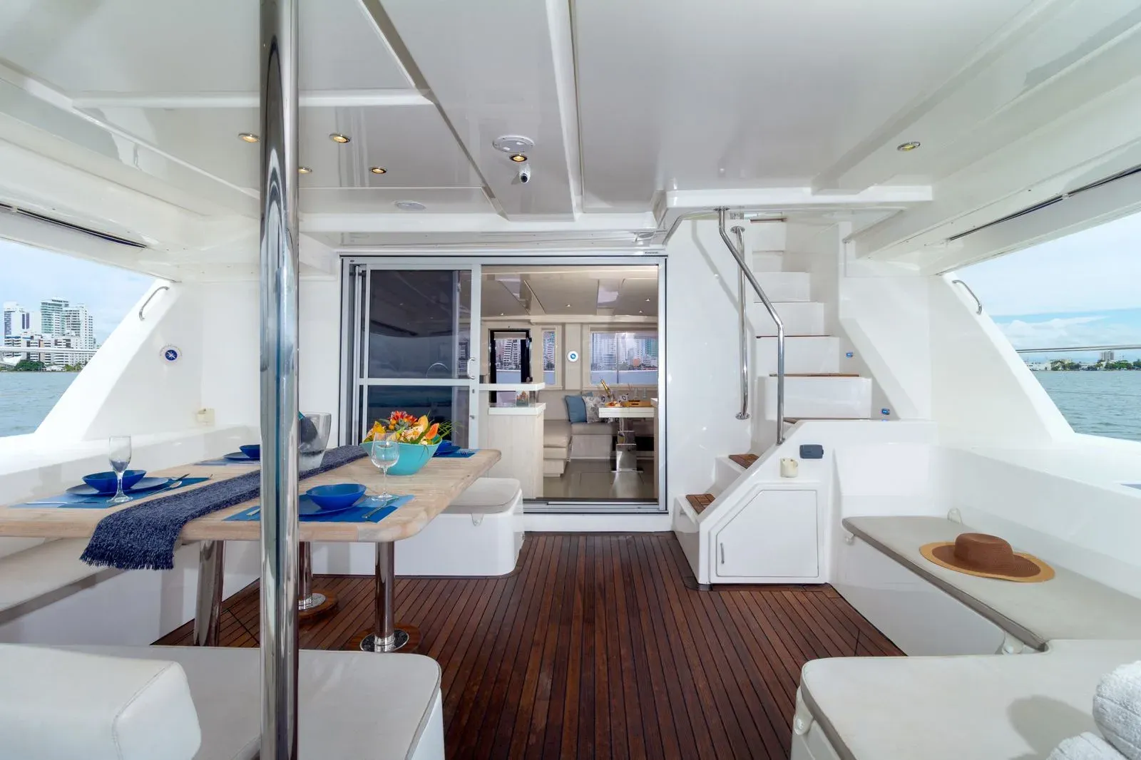 Catamaran 51 gallery photo 3