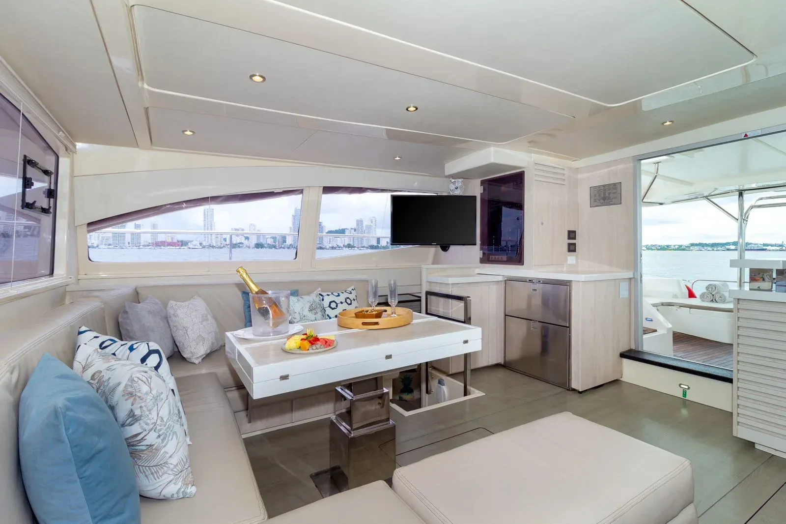 Catamaran 51 gallery photo 2