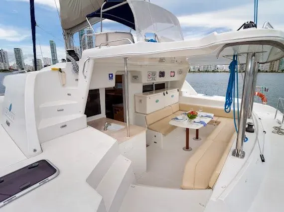 Lagoon 44