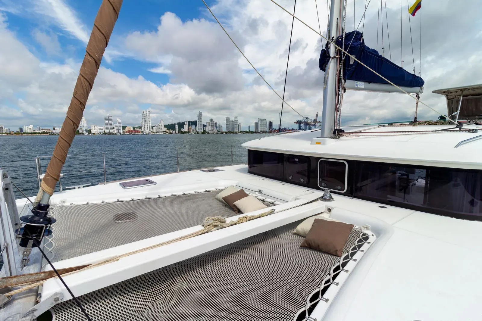 Lagoon 40 gallery photo 2