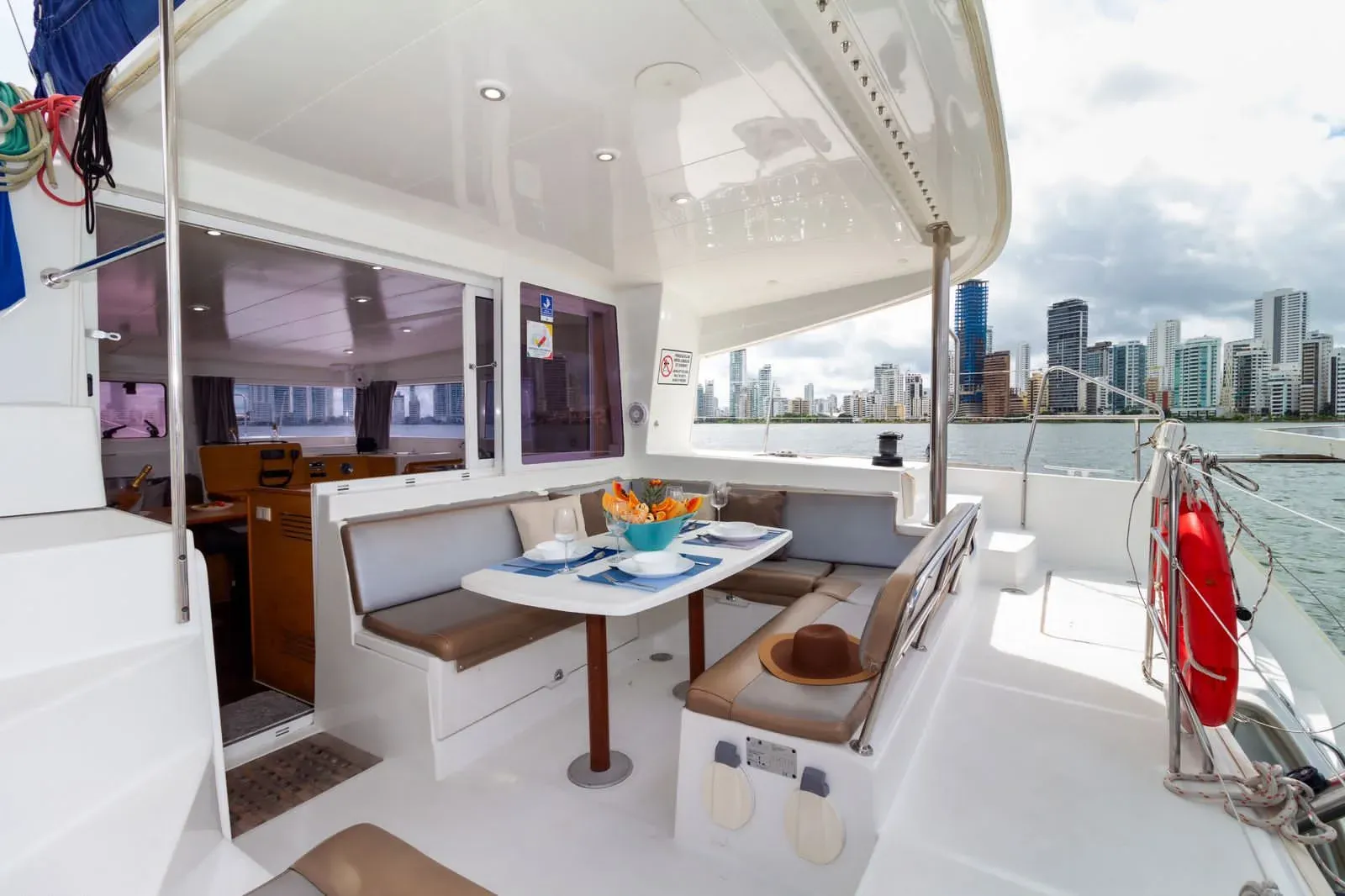 Lagoon 40 gallery photo 3